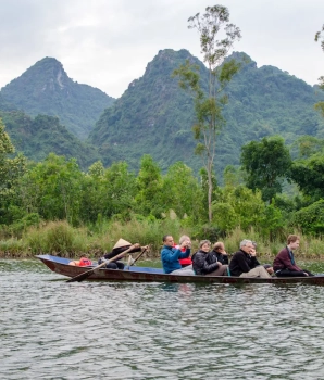Circuit d'une journée de Hanoi : visite de la Pagode de Parfume