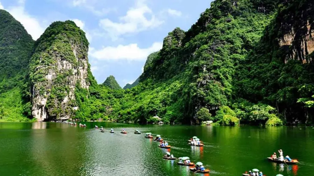Hanoi – Hoa Lu – Tam Coc