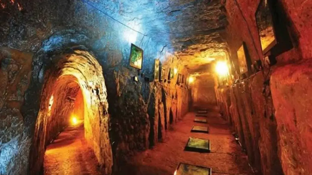 Dong Hoi – Pont de Hien Luong – Tunnel Vinh Moc – Hue
