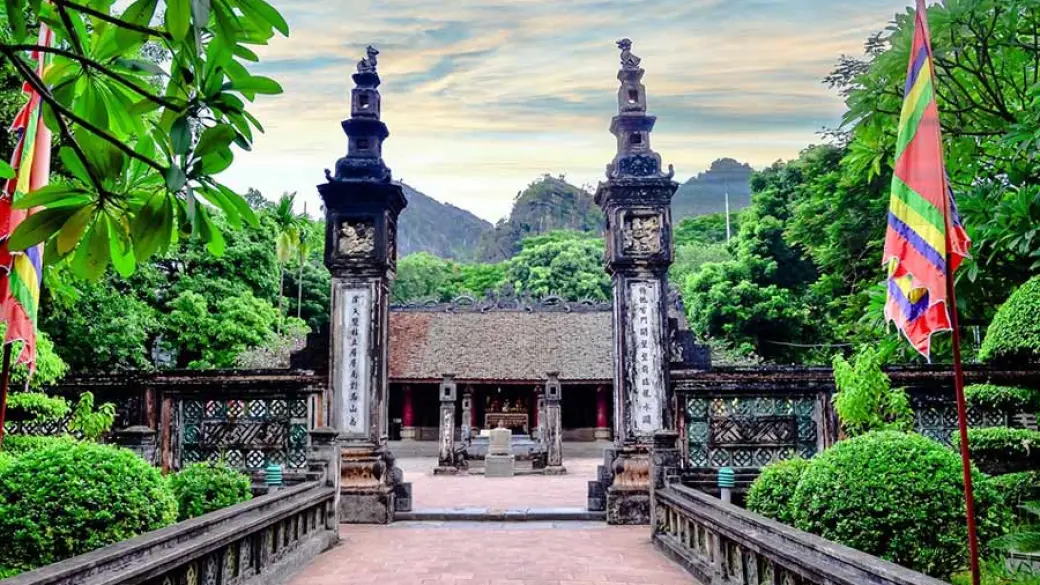 Hanoi - Ninh Binh - Tam Coc - Hoa Lu