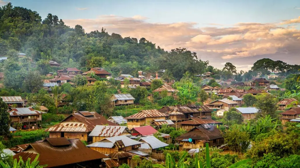 Village de Karen – Radeau de bambou – Village de Lahu – Village Shan – Chiang Mai