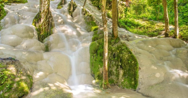 Cascade Sticky - Guide de voyage à la cascade Sticky