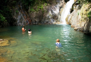 Excursion d'Aventure (Rafting en Eaux Vives, Cascade, Balade en ATV, Trekking à Dos d'Éléphant et Flying Fox) (-/L/-)