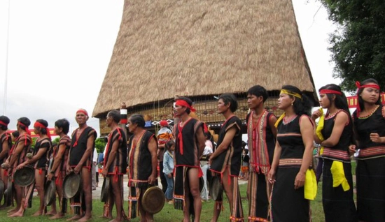 Kon Tum 3 jours 2 nuits : Les tribus montagnardes