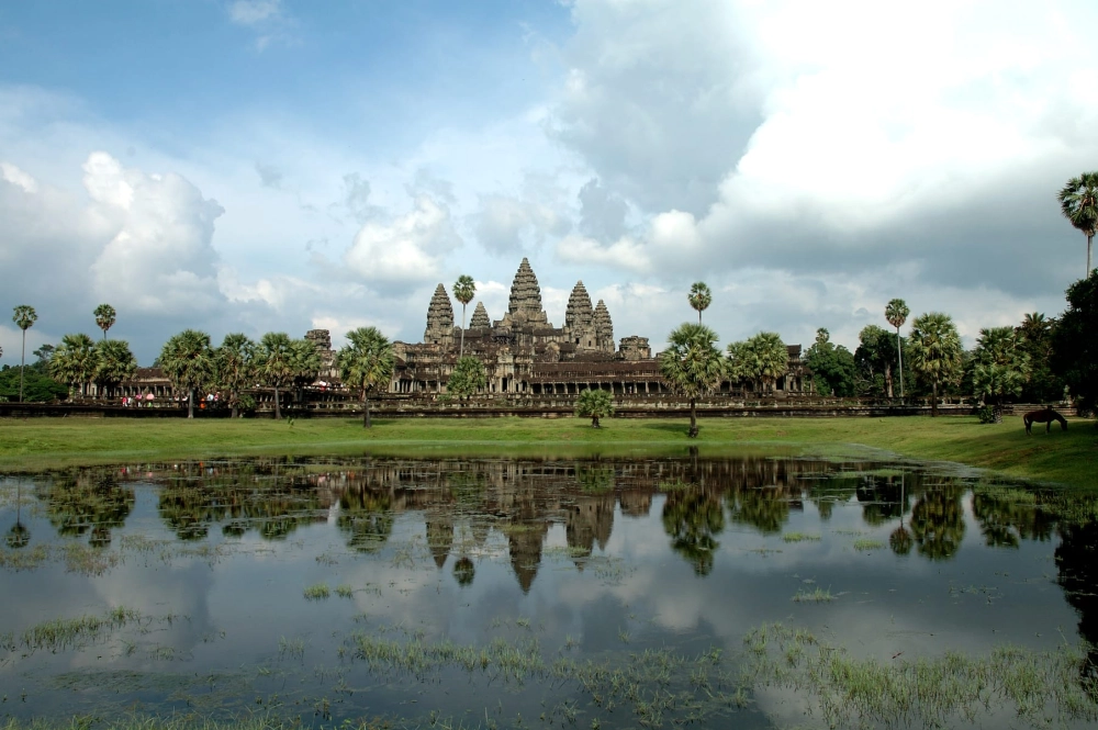 Angkor Wat - Can Tho (B, L)