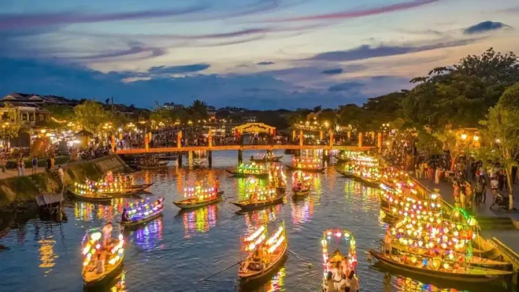 Hue - Hoi An