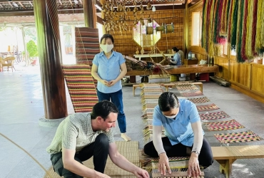 Artisanat traditionnel Truong Son – Pagode Long Son – Retour à Hanoï