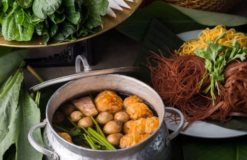 5 Nouveaux Restaurants Michelin à Hanoi : Les Meilleures Adresses Bib Gourmand 2025