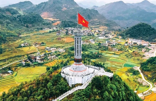 Fermeture du tour du drapeau de Lung Cu du 30 mai au 18 juin