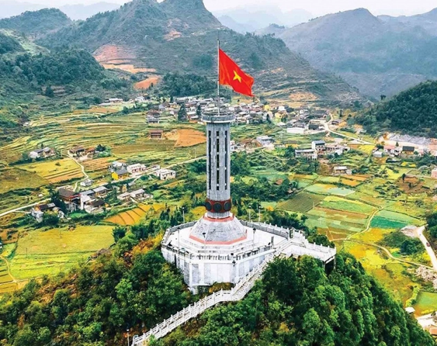 Fermeture du tour du drapeau de Lung Cu du 30 mai au 18 juin