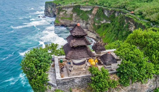 Rêve tropical de 4 jours à Bali: Évasion spirituelle et mer turquoise sur l’île des Dieux