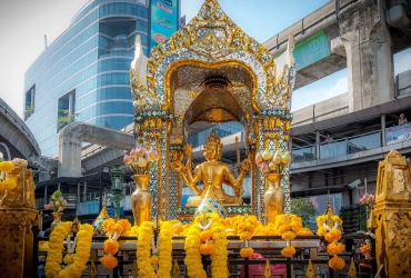 Temple du Bouddha à quatre faces - Déjeuner buffet au Centara - Shopping gratuit à Bangkok