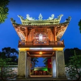 Circuit au nord du Vietnam 4 jours 3 nuits à Hanoï - Halong - Ninh Binh: croisière de charme & paysages mystiques