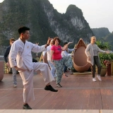 Circuit au nord du Vietnam 4 jours 3 nuits à Hanoï - Halong - Ninh Binh: croisière de charme & paysages mystiques