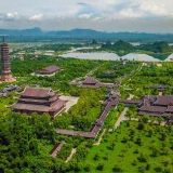 Circuit au nord du Vietnam 4 jours 3 nuits à Hanoï - Halong - Ninh Binh: croisière de charme & paysages mystiques