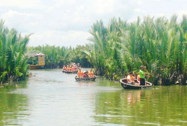 Lever du soleil au sanctuaire de My Son en Jeep – Kayak à Hoi An avec bar flottant (B/-/-)
