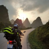Circuit à moto dans le Nord du Vietnam 9 jours : Explorez Lao Cai, Ha Giang, Cao Bang et au-delà