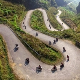 Circuit à moto dans le Nord du Vietnam 9 jours : Explorez Lao Cai, Ha Giang, Cao Bang et au-delà