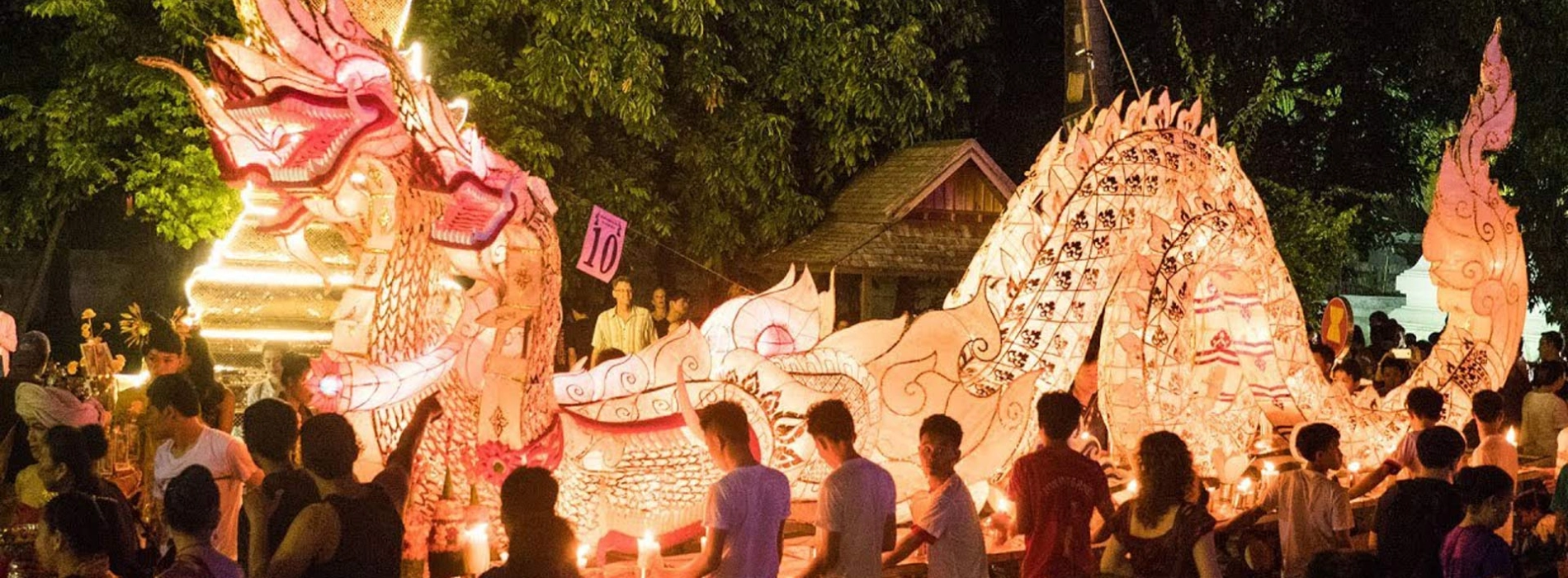 Fête de Lai Ruea Fai : La magie des bateaux de feu en Thaïlande