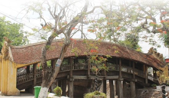 Circuit 2 jours à Nam Dinh: Culture, artisanat et vie locale