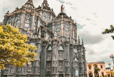 Hanoï – Village de marionnettes sur l’eau de Hong Quang – Église de Hung Nghia – Maison du patrimoine Quan Anh – Village de Pham Phao – Ecohost Truc Thang (-/L/D)