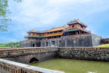 Halong - Hanoi - Hue (B/L)