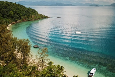 Bangkok - Trat - Koh Chang (B/-/-)