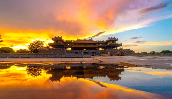 Mini-circuit à Hue : Une journée en bateau sur la rivière des Parfums