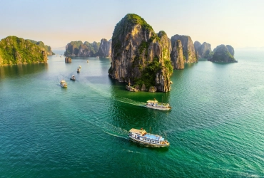 Hanoi – Hydravion pour Halong – Croisière dans la baie d'Halong (P, L, D)