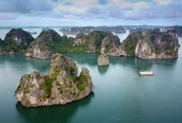 Hanoi – Baie d’Halong (B/L/D) Excursion collective avec guide anglophone